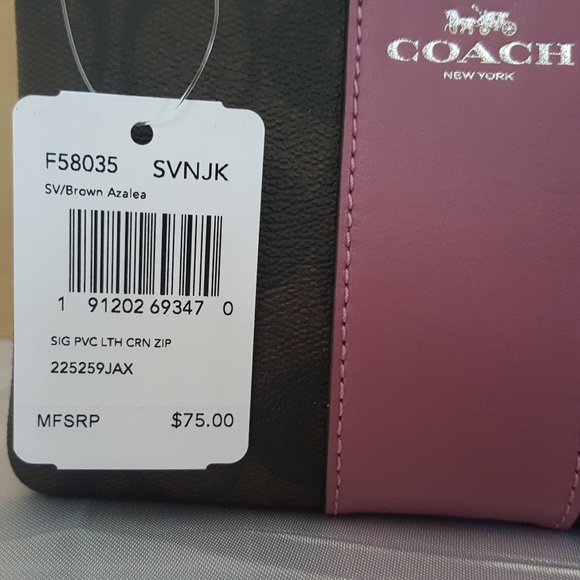 💕SOLD 💕 NWT Coach Wristlet in Signature Canvas - Picture 6 of 6